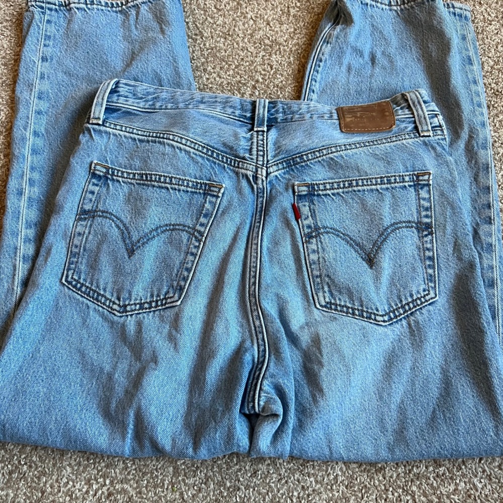 Levi's Premium Ribcage Straight Ankle Jeans Light Blue Denim Size 28 High Rise - Picture 7 of 9
